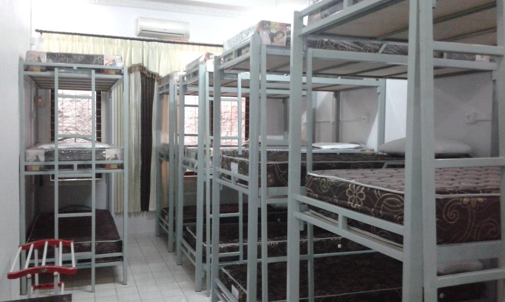 Pondok Heras Suite Cakarta Dış mekan fotoğraf